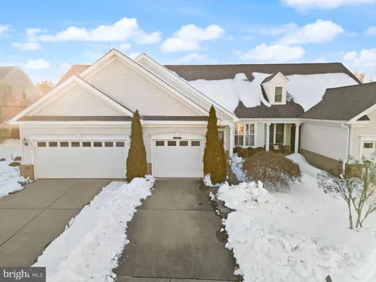 Property Slideshow image 3 of 54 | 6932 walnut hill dr, Gainesville, VA, 20155