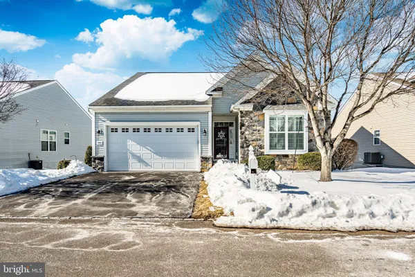 Property Slideshow image 2 of 58 | 3441 hance ln, Garnet Valley, PA, 19060