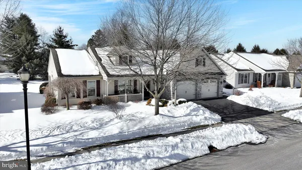 Property Slideshow image 3 of 38 | 820 cambridge dr, Manheim, PA, 17545