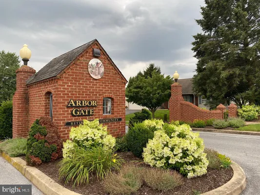 Property Slideshow image 2 of 14 | 34 scenic dr, Myerstown, PA, 17067