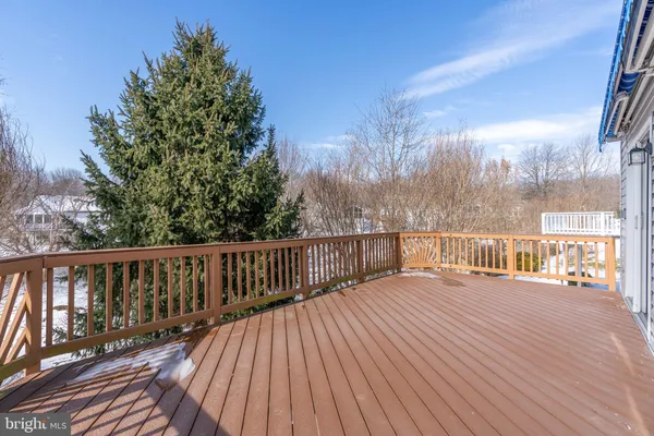 Property Slideshow image 3 of 84 | 6 buchanan dr, Fredericksburg, VA, 22406