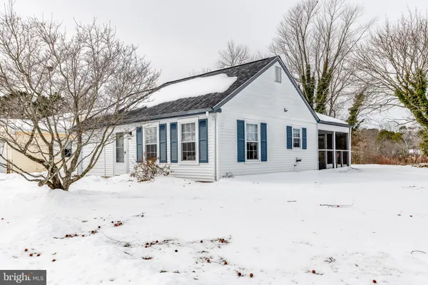 Property Slideshow image 3 of 32 | 115 dorchester dr, Southampton, NJ, 08088