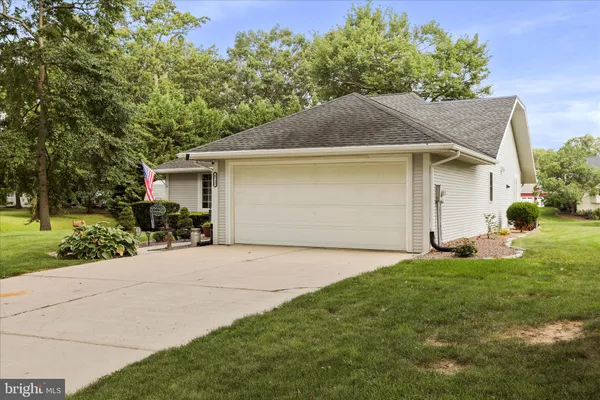 Property Slideshow image 3 of 38 | 6715 congressional ter, Fayetteville, PA, 17222