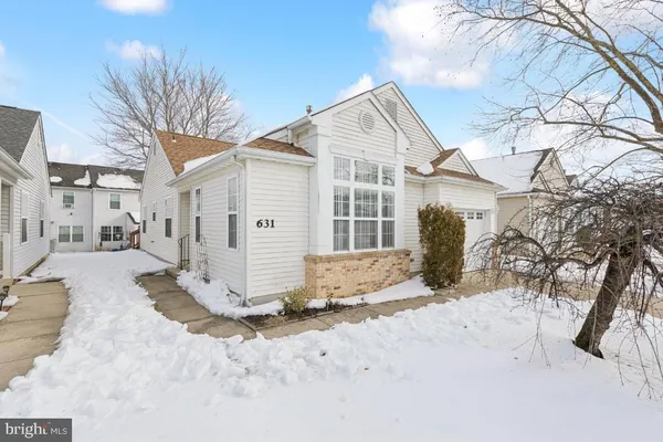 Property Slideshow image 2 of 25 | 631 barbados dr, Williamstown, NJ, 08094