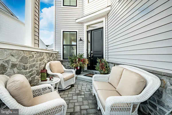 Property Slideshow image 2 of 37 | 923 stable way, Downingtown, PA, 19335