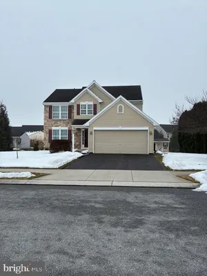 Property Slideshow image 2 of 21 | 10 harvest dr, Ephrata, PA, 17522