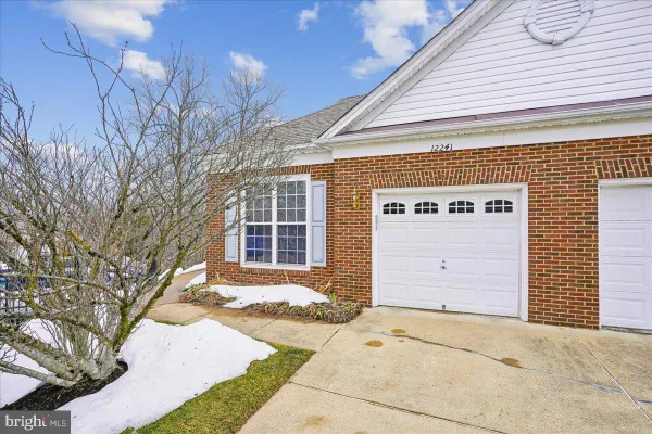 Property Slideshow image 2 of 17 | 12241 farmberry ct, Woodbridge, VA, 22192