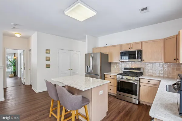 Property Slideshow image 2 of 71 | 378 blanketflower ln, Princeton Junction, NJ, 08550