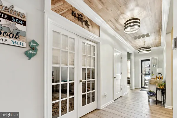 Property Slideshow image 3 of 19 | 18 raccoon ln, Barnegat, NJ, 08005