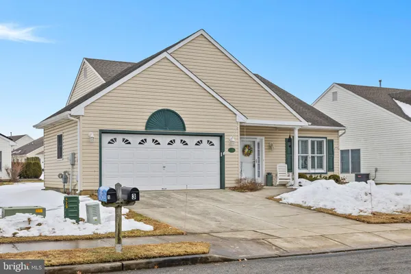 Property Slideshow image 2 of 29 | 3 covered bridge ln, Columbus, NJ, 08022