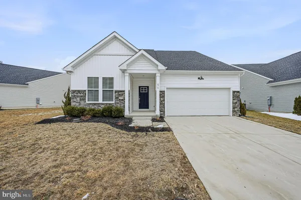 Property Slideshow image 3 of 27 | 676 mayfield falls dr, Newark, DE, 19702