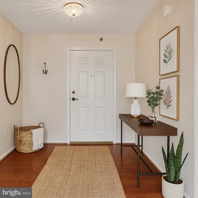 Property Slideshow image 2 of 22 | 15115 interlachen dr 3-815, Silver Spring, MD, 20906