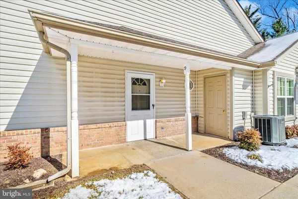 Property Slideshow image 3 of 56 | 2010 rudy serra dr d, Sykesville, MD, 21784