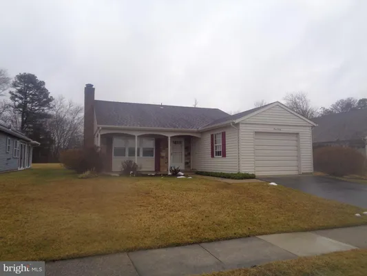 Property Slideshow image 2 of 38 | 130 dorchester dr, Southampton, NJ, 08088