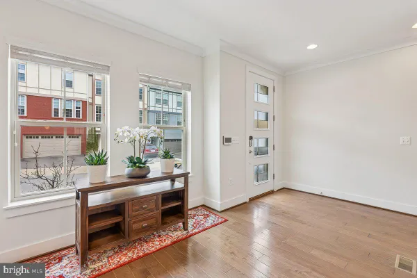 Property Slideshow image 2 of 36 | 6127 olivet dr, Alexandria, VA, 22315