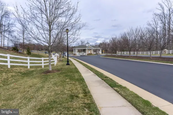 Property Slideshow image 3 of 54 | 4079 great harvest ct, Dumfries, VA, 22025