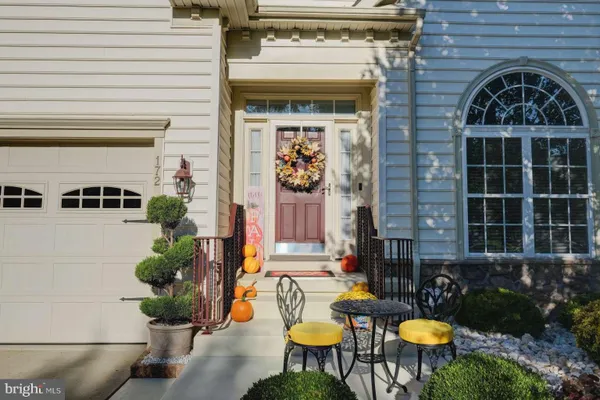 Property Slideshow image 3 of 31 | 172 hearthstone dr, Berlin, NJ, 08009