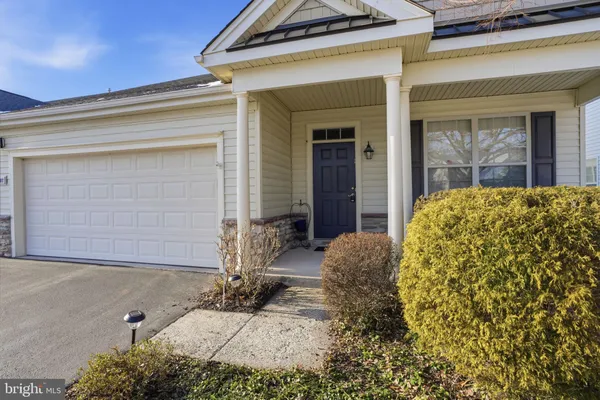 Property Slideshow image 3 of 26 | 1107 maxwell mnr, Warwick, PA, 18974