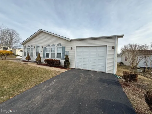 Property Slideshow image 2 of 41 | 600 mulberry ct, New Hope, PA, 18938