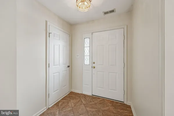 Property Slideshow image 2 of 36 | 7 drake ct, Mount Laurel, NJ, 08054