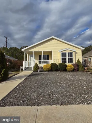 Property Slideshow image 2 of 23 | 29 redwood ln, Mays Landing, NJ, 08330