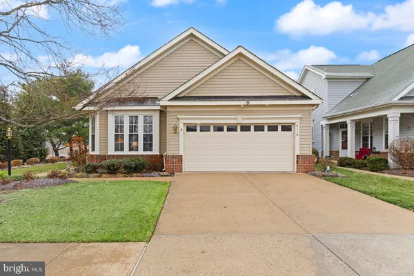 Property Slideshow image 2 of 45 | 6116 piney grove way, Gainesville, VA, 20155