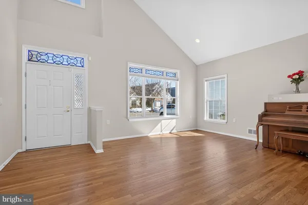 Property Slideshow image 3 of 26 | 21 globeflower ln, Princeton Junction, NJ, 08550