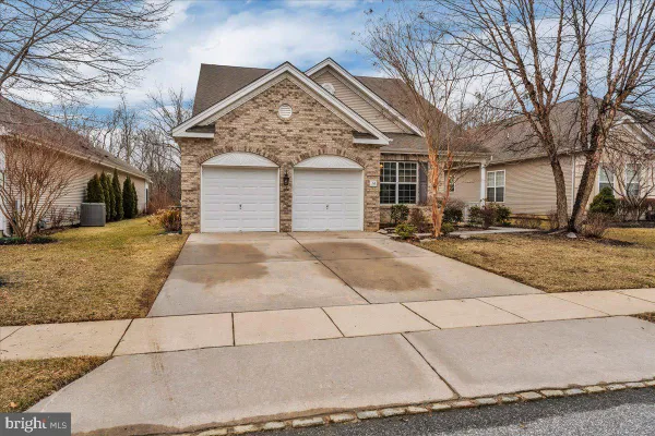 Property Slideshow image 2 of 37 | 14 highland ct, Swedesboro, NJ, 08085