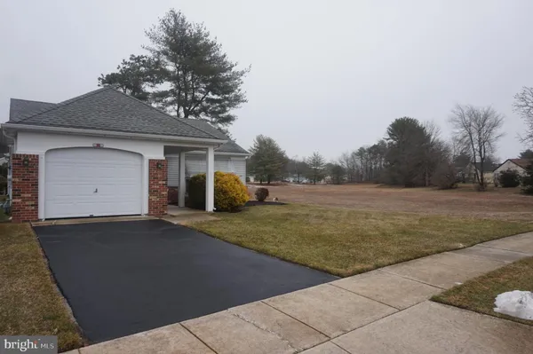 Property Slideshow image 3 of 18 | 56 stratford rd, Southampton, NJ, 08088