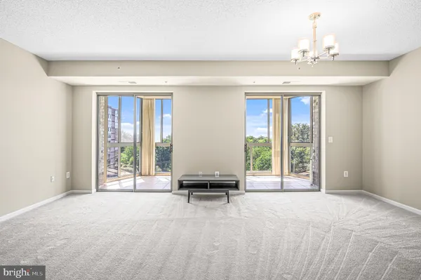 Property Slideshow image 2 of 45 | 19355 cypress ridge ter 802, Leesburg, VA, 20176