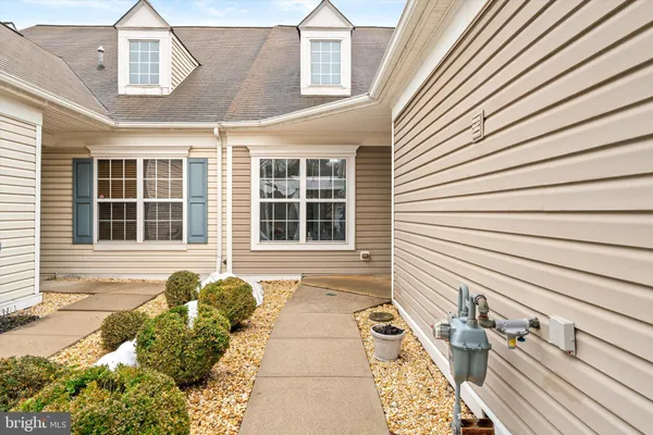 Property Slideshow image 2 of 40 | 32 sparrow dr, Hamilton, NJ, 08690