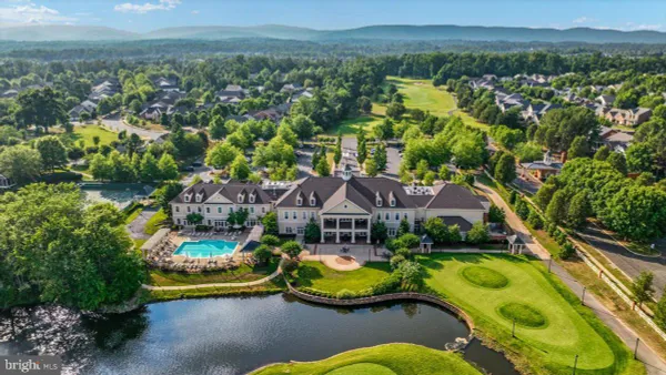 Property Slideshow image 2 of 13 | 15564 legacy way, Haymarket, VA, 20169