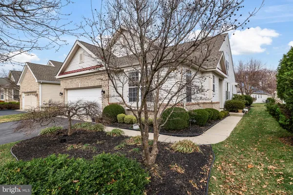 Property Slideshow image 2 of 35 | 135 paisley pl, Hainesport, NJ, 08036