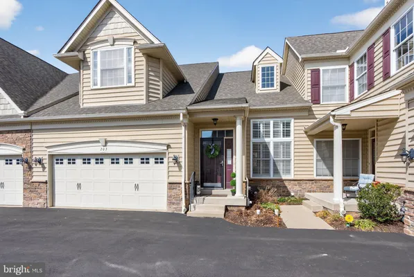 Property Slideshow image 2 of 80 | 203 w kennedy rd 198, North Wales, PA, 19454