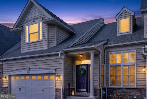 Property Slideshow image 3 of 80 | 203 w kennedy rd 198, North Wales, PA, 19454