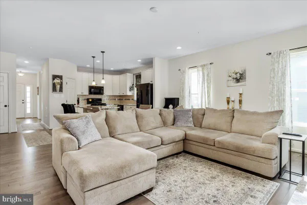 Property Slideshow image 3 of 24 | 13880 patriot way, Hagerstown, MD, 21740