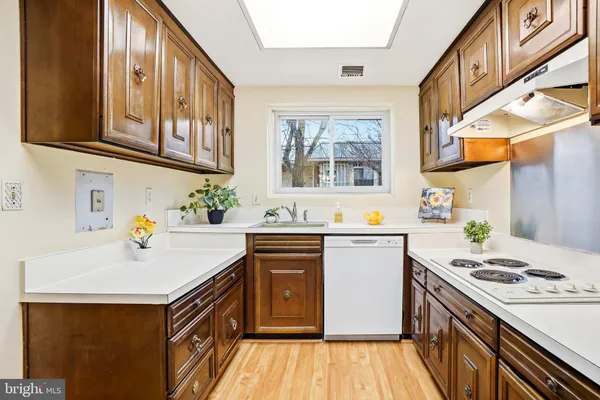 Property Slideshow image 2 of 29 | 3387 s leisure world blvd 91-g, Silver Spring, MD, 20906