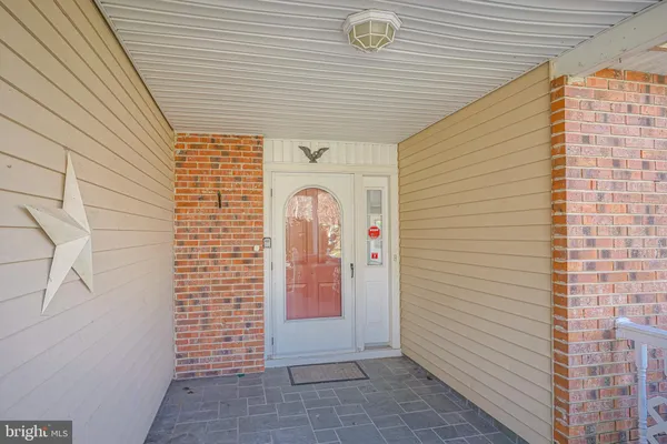 Property Slideshow image 3 of 23 | 105 lakebridge dr, Deptford, NJ, 08096
