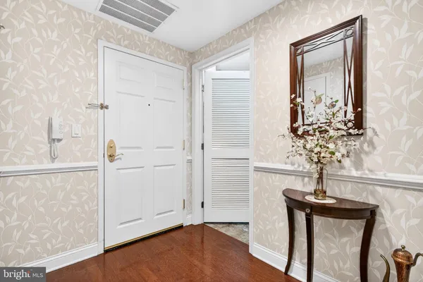 Property Slideshow image 3 of 51 | 137 plaza grande, Cherry Hill, NJ, 08002