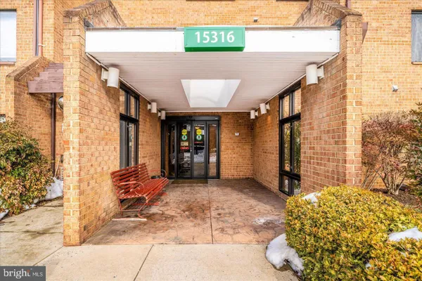 Property Slideshow image 3 of 37 | 15316 pine orchard dr 82, Silver Spring, MD, 20906