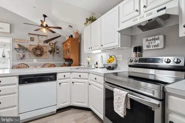 Property Slideshow image 2 of 25 | 2001 rudy serra dr 3c, Eldersburg, MD, 21784