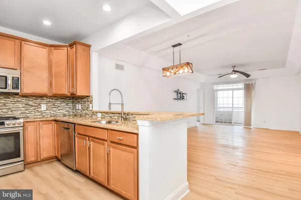 Property Slideshow image 2 of 25 | 9200 charleston dr 404, Manassas, VA, 20110