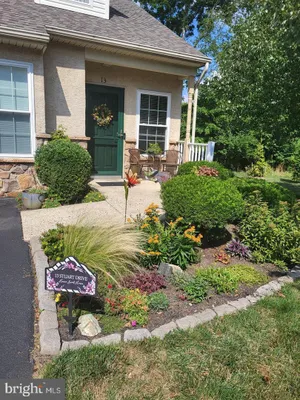 Property Slideshow image 2 of 2 | 13 stuart dr 13, Norristown, PA, 19401
