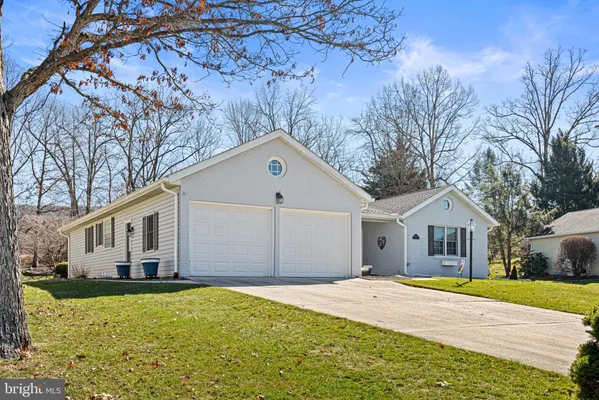 Property Slideshow image 2 of 48 | 6839 fairway dr, Fayetteville, PA, 17222