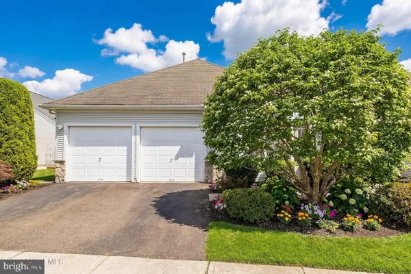 Property Slideshow image 3 of 64 | 12 dunrovin ct, Manchester Township, NJ, 08759