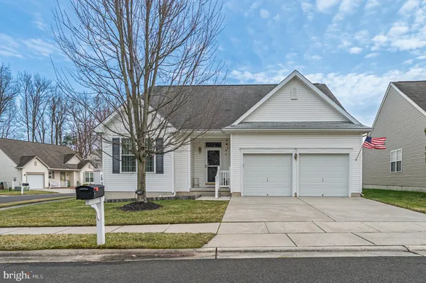 Property Slideshow image 2 of 49 | 607 hidden oaks dr, Woodbury, NJ, 08096