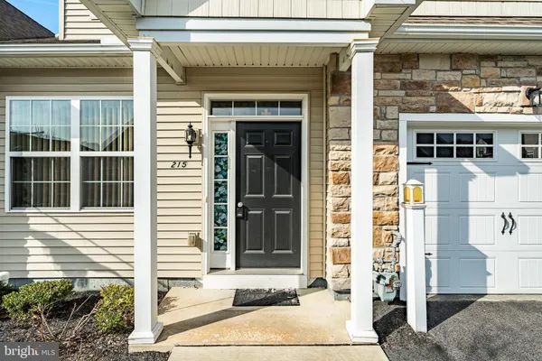 Property Slideshow image 2 of 24 | 215 rose view dr, West Grove, PA, 19390