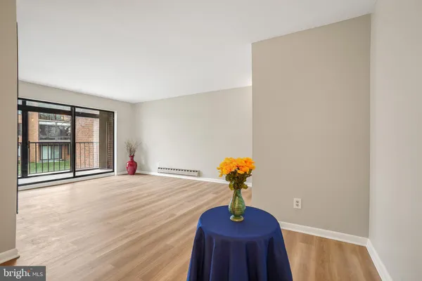 Property Slideshow image 3 of 47 | 15301 beaverbrook ct 92-2b, Silver Spring, MD, 20906
