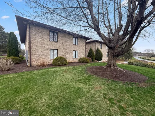 Property Slideshow image 3 of 6 | 5840 fairway dr #1, Fayetteville, PA, 17222