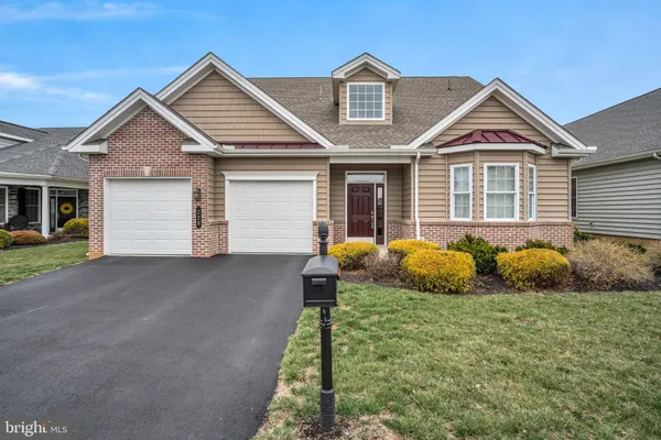 Property Slideshow image 2 of 59 | 228 loyal dr, Mechanicsburg, PA, 17050